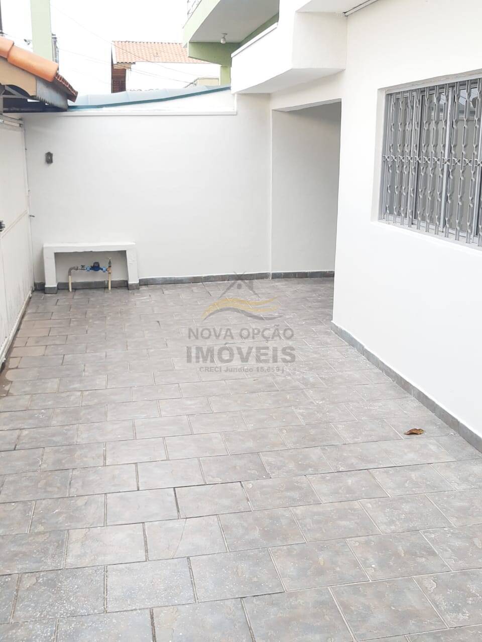 Casa à venda com 2 quartos, 70m² - Foto 2