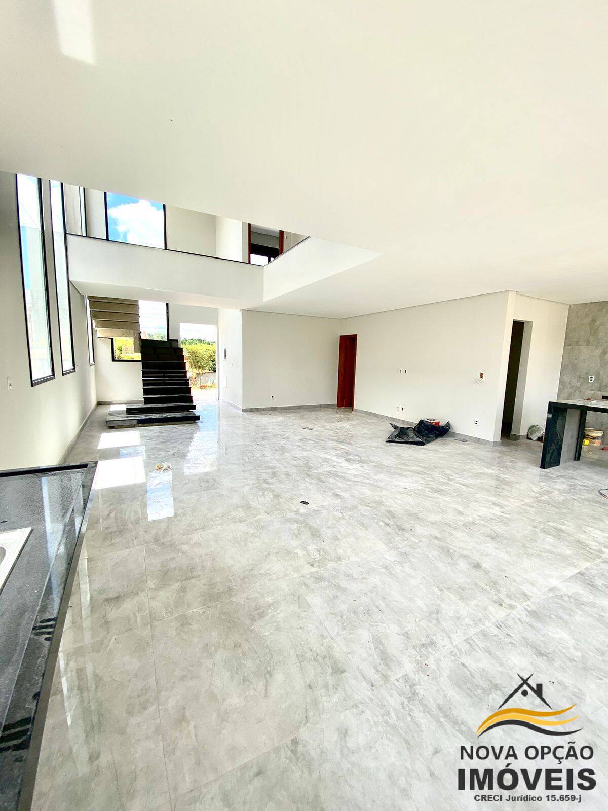 Casa à venda com 3 quartos, 256m² - Foto 6