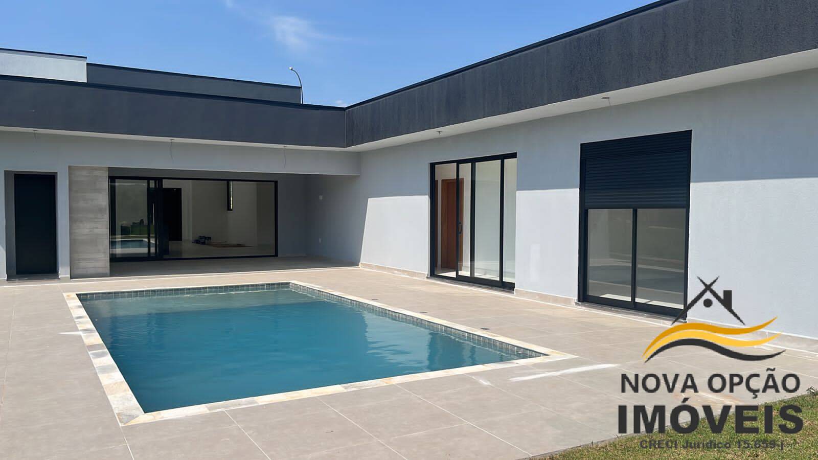 Casa à venda com 4 quartos, 315m² - Foto 1