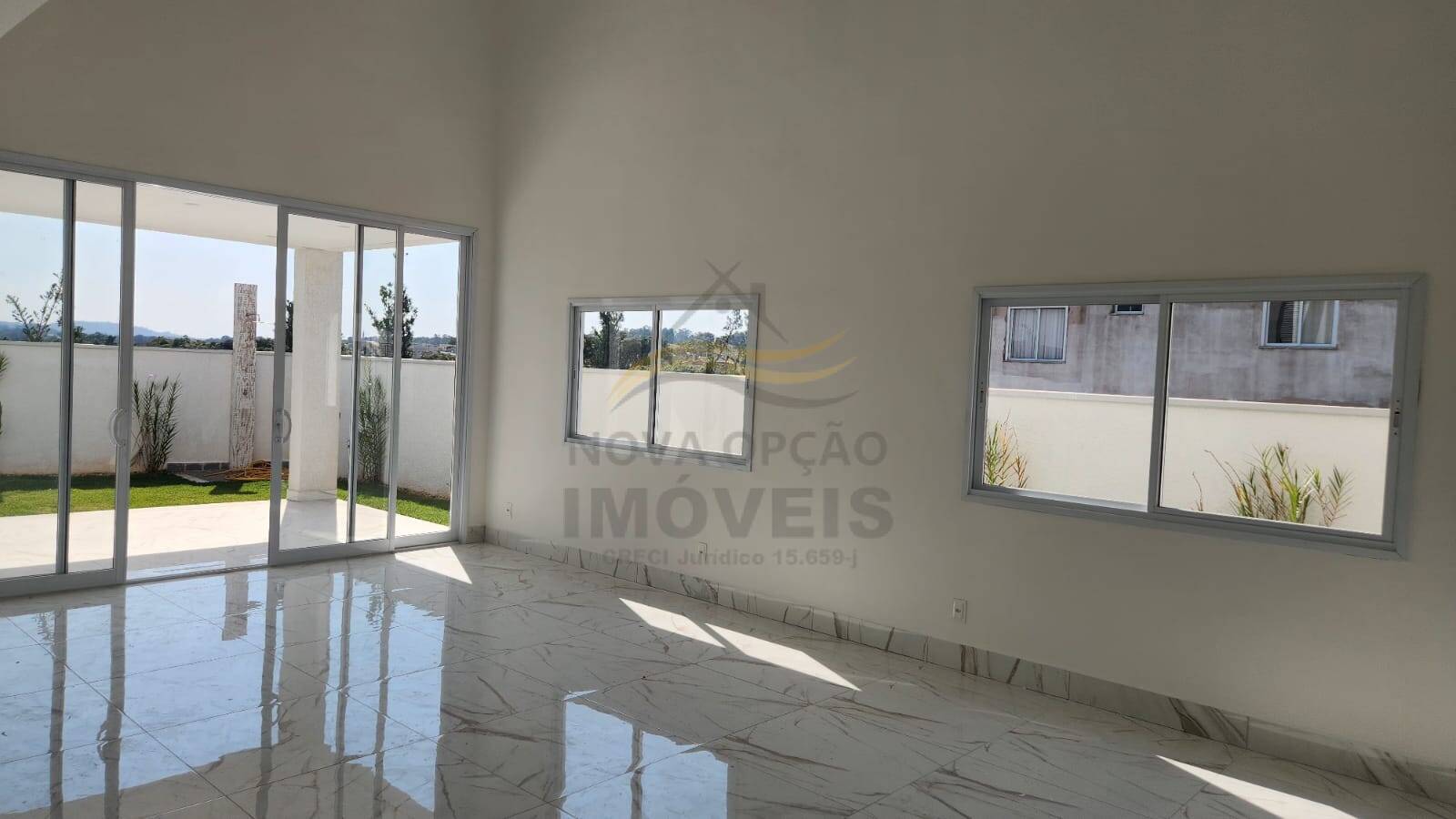 Casa à venda com 3 quartos, 201m² - Foto 4