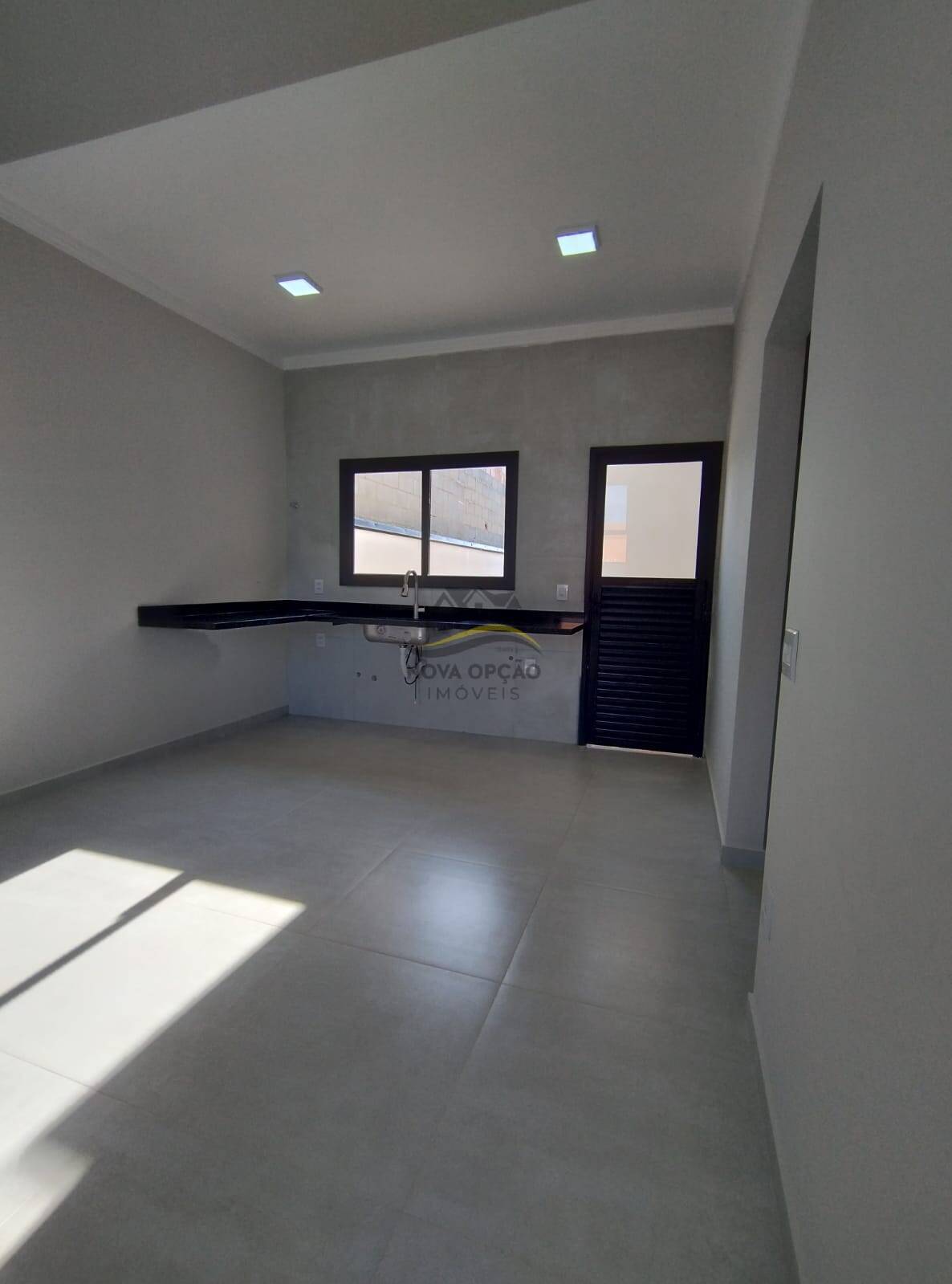 Casa à venda com 3 quartos, 89m² - Foto 4