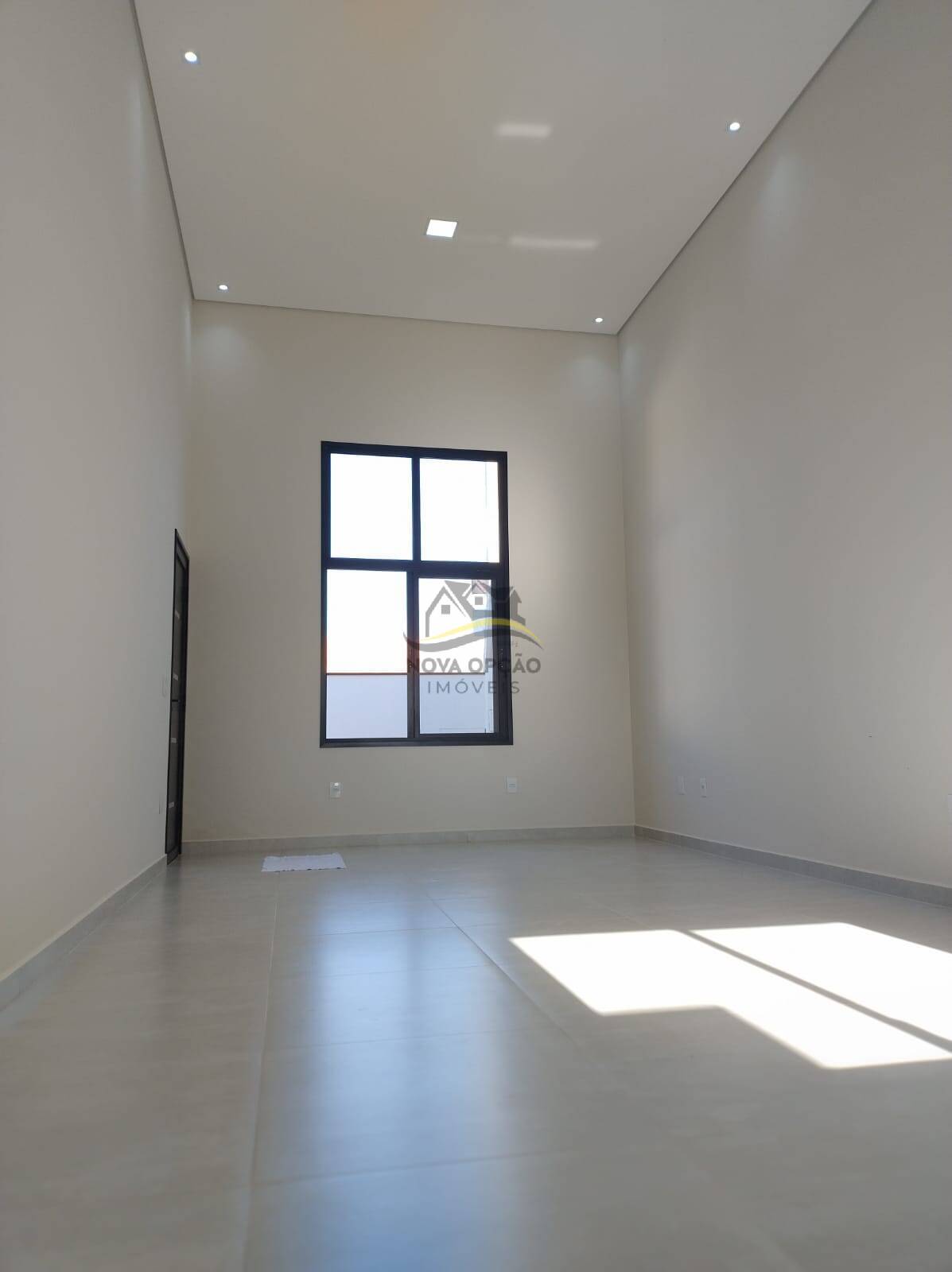 Casa à venda com 3 quartos, 89m² - Foto 2