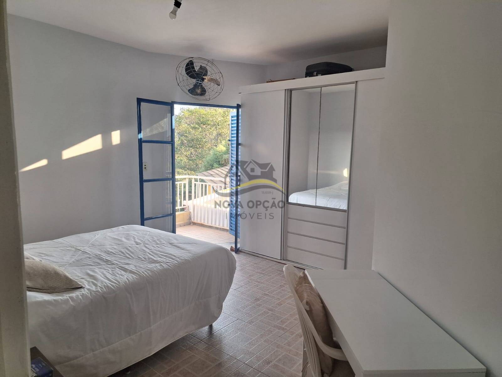 Casa à venda com 3 quartos, 330m² - Foto 15