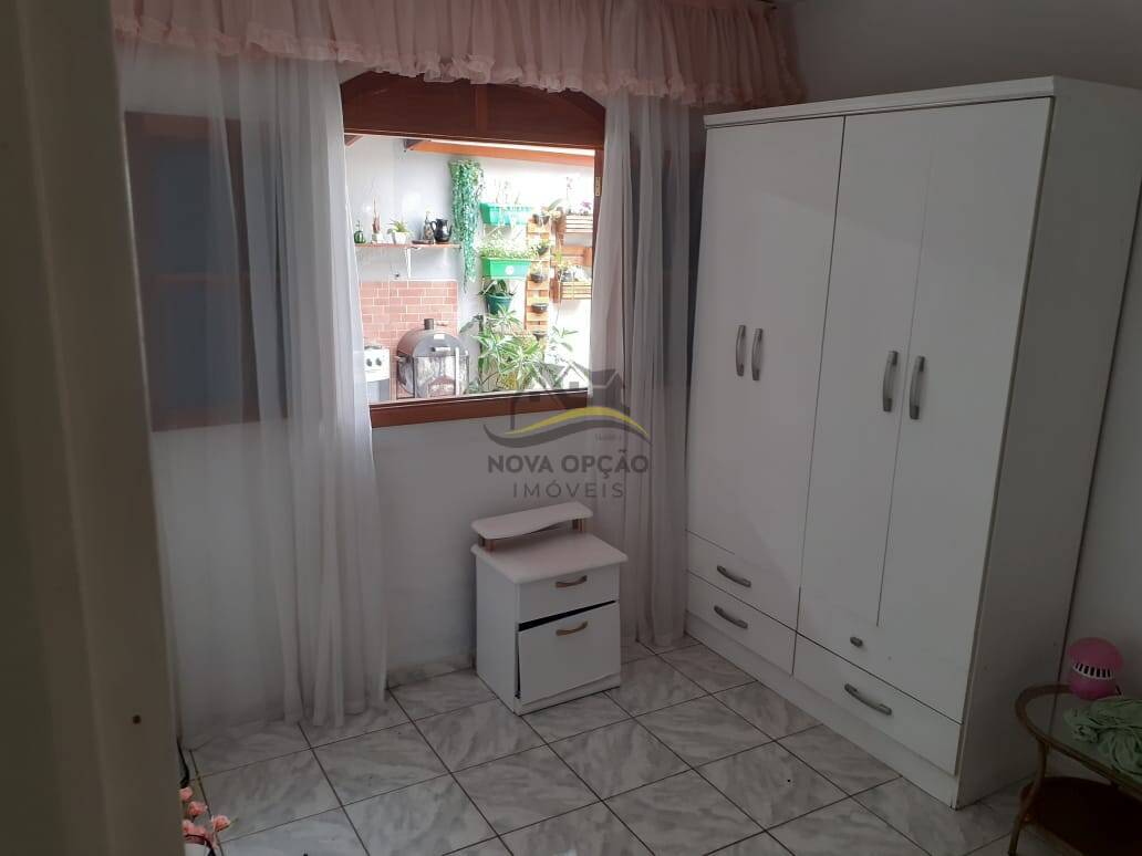 Casa à venda com 3 quartos, 80m² - Foto 14