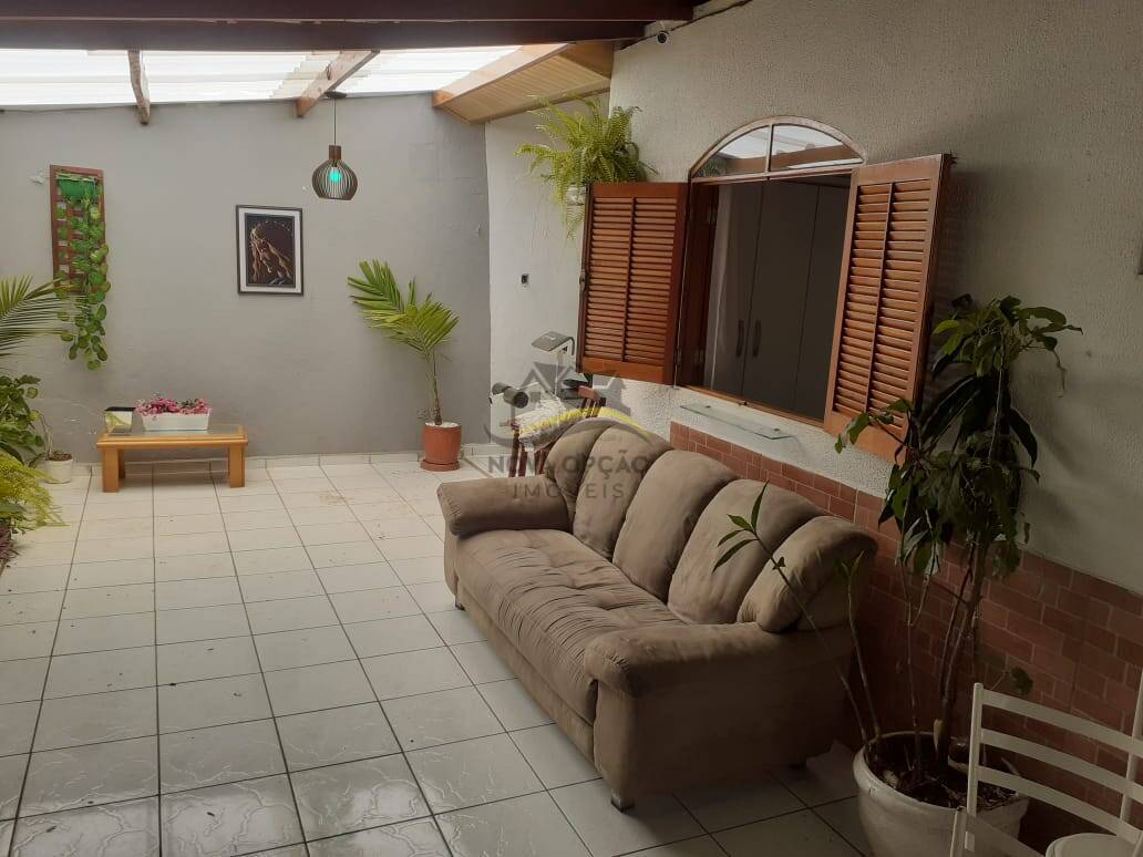 Casa à venda com 3 quartos, 80m² - Foto 6