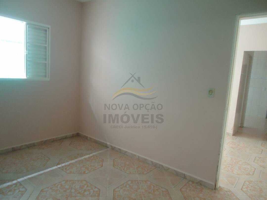 Casa à venda com 6 quartos, 246m² - Foto 7