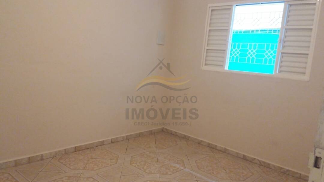 Casa à venda com 6 quartos, 246m² - Foto 11